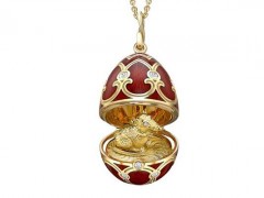 法貝熱Fabergé 推出 Palais Tsarskoye Selo 彩蛋掛墜新作