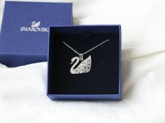 施華洛世奇項(xiàng)鏈掉色嗎？