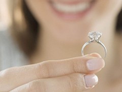 哪個(gè)牌子的訂婚戒指好 訂婚戒指品牌介紹
