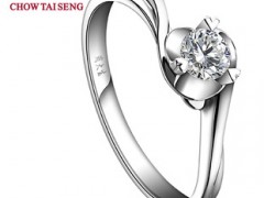 周大生au750戒指多少錢一克及圖片欣賞