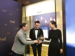 伯爵南京專賣店開幕演員王凱為新店剪彩