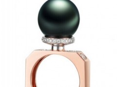 流行珠寶前沿：香水造型的珠寶