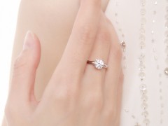 結婚鉆戒買一克拉還是買50分呢