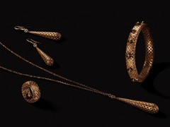 古馳首飾發(fā)布DIAMANTISSIMA系列新款玫瑰金套裝