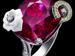 Party必備 夸張奢華戒指做點(diǎn)綴